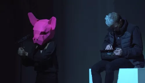 Закрыть глаза и услышать: в алтайском театре незрячие могут ощутить спектакли