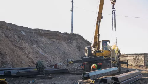 В Барнауле на мосту у Нового рынка готовят фундамент для нового путепровода