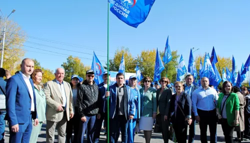 В Барнауле прошел митинг-концерт в поддержку референдумов в Донбассе