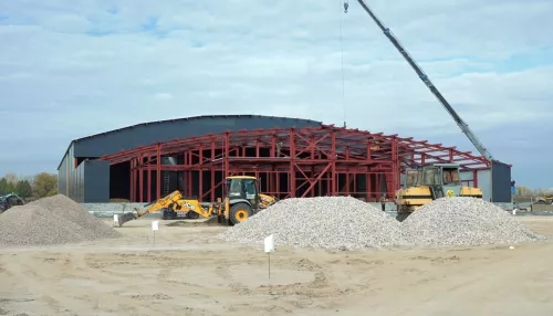 В Павловском районе достраивают современный Ледовый дворец