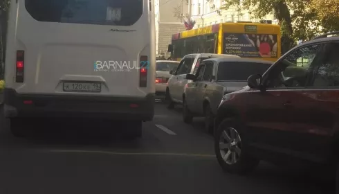 Барнаульцы жалуются на беспредел водителей автобусов