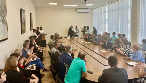 45 работников Барнаульского завода мехпрессов получили награды