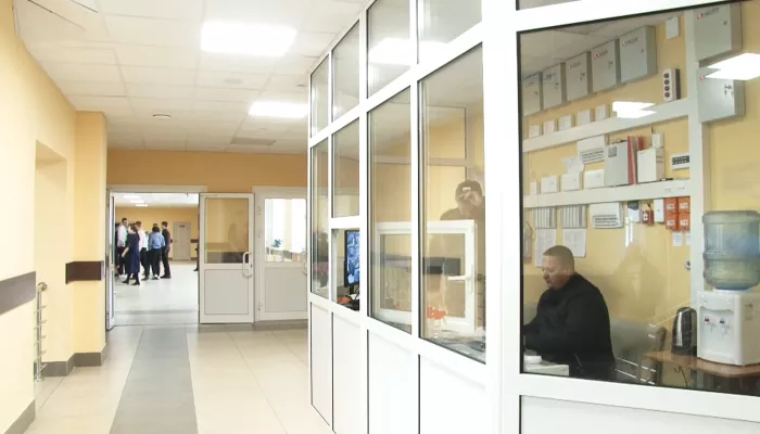 Крымский ЧОП оставил больницу в Белокурихе без охраны и попал в черный список