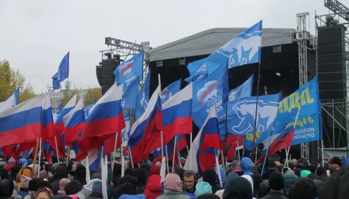 Исторический день: как прошел в Барнауле митинг-концерт с участием Лепса
