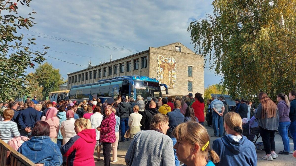 Отправка мобилизованных в Усть-Калманском районе
