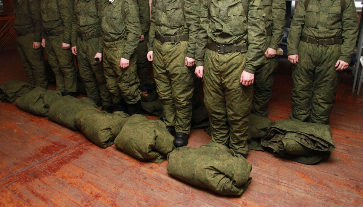 После срочной службы могут ли мобилизовать сразу. Военнослужащий. Трупы российских солдат. Российский солдат. Мобилизованные военнослужащие.