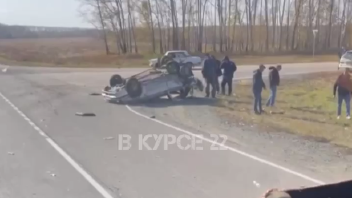 На трассе Барнаул - Заринск произошло жесткое ДТП с перевертышем |  09.10.2022 | Барнаул - БезФормата