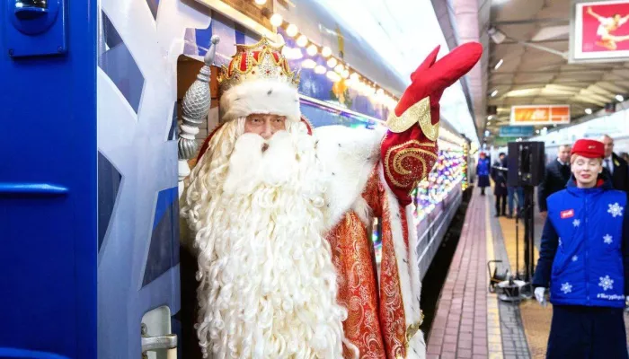 Поезд Деда Мороза 2 декабря прибыл в Новосибирск