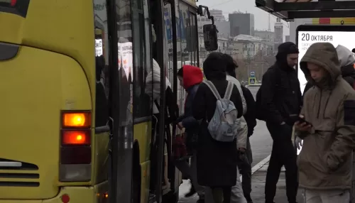 Стало известно, кто будет возить пассажиров по трем ходовым маршрутам Барнаула