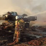 В Алтайском крае из-за неисправного трактора загорелось поле