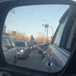 Глобальные пробки сковали дороги Барнаула на фоне снега и гололеда