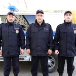 Алтайские полицейские на руках вынесли парализованного мужчину из горящего дома