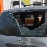 В Барнауле неизвестные побили стекла в автомобилях на парковке