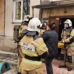 В Рубцовске эвакуировали 20 человек из-за пожара в доме