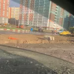 Барнаульцы пожаловались на дорожников, которые кладут асфальт в лужи