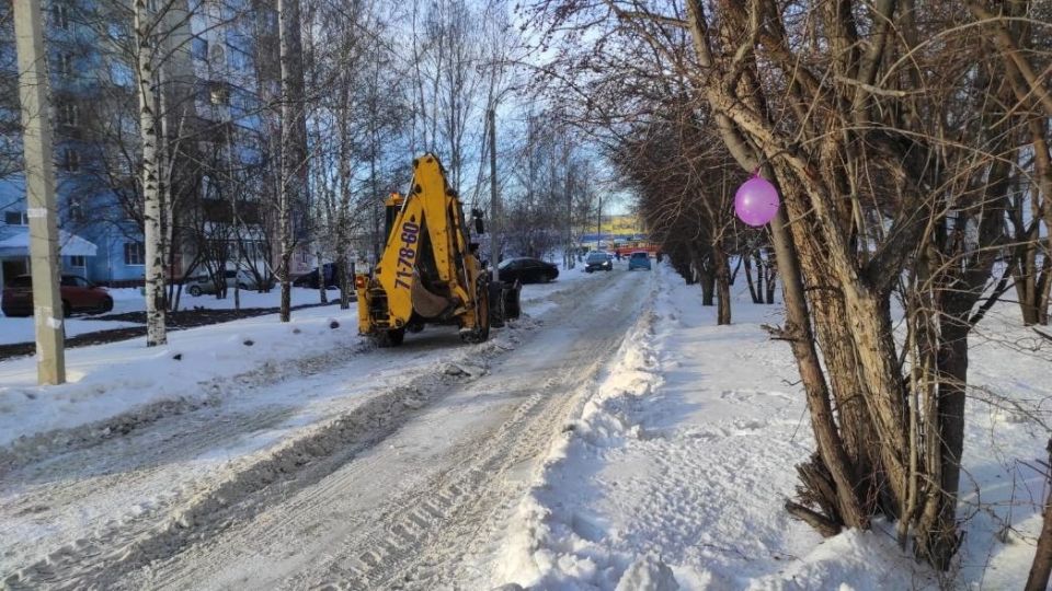 Борьба со снегом в Барнауле 