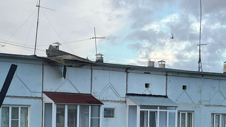 Повреждение крыши в Рубцовске.