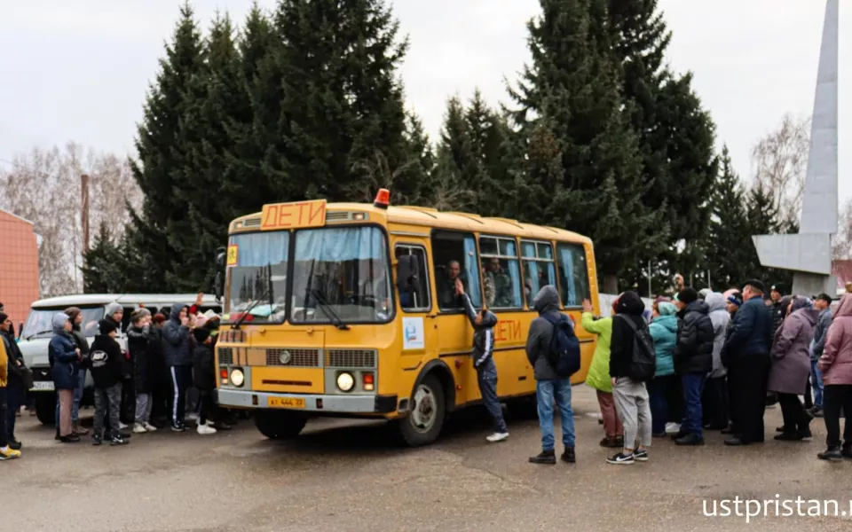 Несколько групп мобилизованных жителей Алтайского края отправили в военный центр