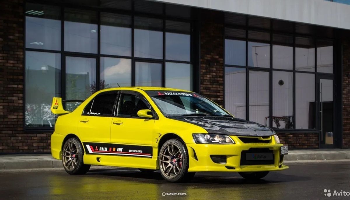 В Барнауле продают желтый Mitsubishi Lancer Evolution за 2,5 млн рублей -  Толк 25.10.2022