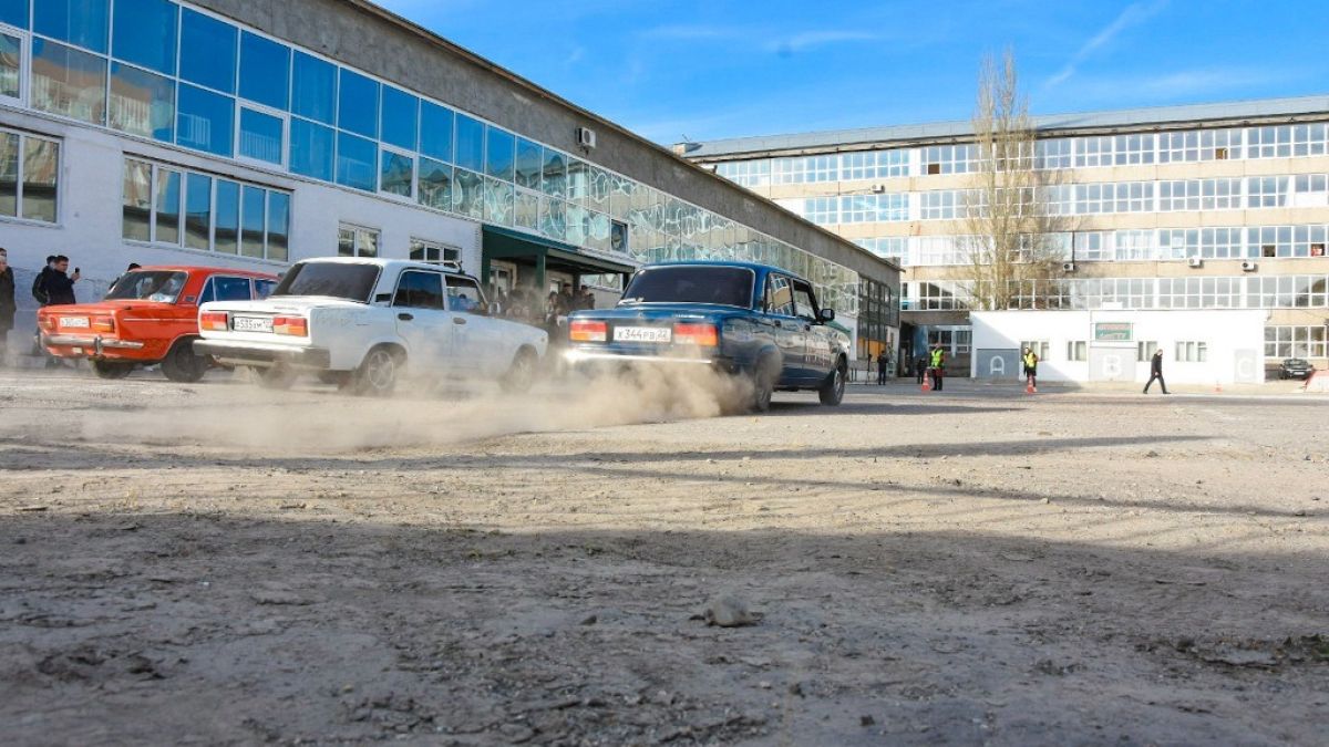 Соревнования по вождению