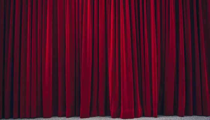 В апреле в Барнауле выступит Евгений Миронов с концертом Русский крест (16+)