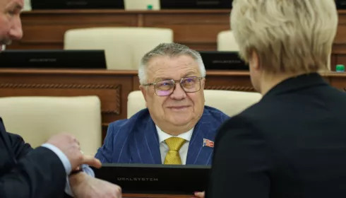 Депутат Писарев возмутился, что нет министра спорта, и предложил написать наверх