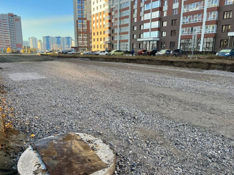 Строительство дороги на улице 65 лет Победы в Барнауле. 13 октября 2022 года