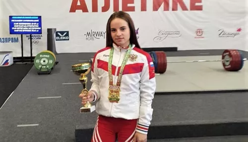 Барнаульская студентка получила звание мастера спорта по тяжелой атлетике