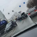 Три автомобиля устроили жесткий размот на Павловском тракте в Барнауле