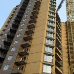 В Барнауле дольщики 18-этажного долгостроя бьют тревогу из-за остановки работ