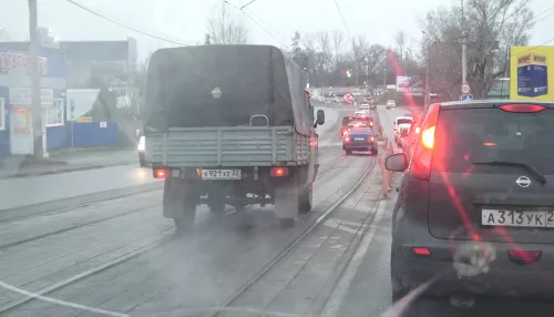 В Барнауле для избавления от пробок предложили сделать платные парковки