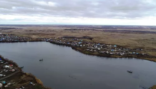 Деградирующее озеро в Завьялово будут очищать до наступления морозов