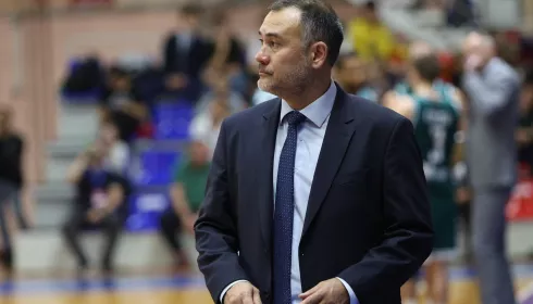 Главный тренер Барнаула Олег Тен объяснил выбор небогатого алтайского клуба