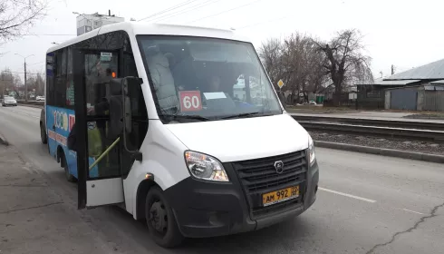 Жители Барнаула жалуются на катастрофическую нехватку вместительных автобусов
