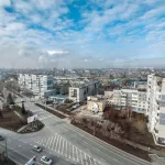 В Барнауле за 14,5 млн рублей продают квартиру с видом на пробку