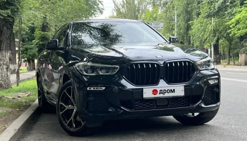 Переливающийся на свету BMW продают почти за 10 млн рублей в Барнауле