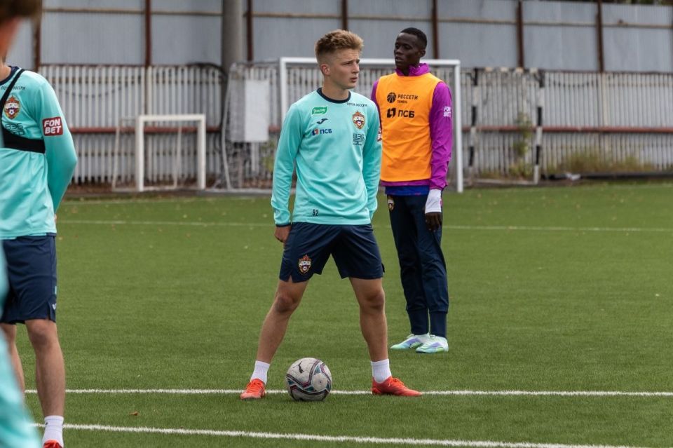 Медицинский департамент ПФК ЦСКА получил первую партию продукции "Эвалар" для своих спортсменов