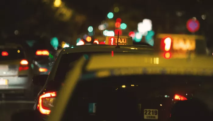 Совет по развитию такси Алтайского края объяснил забастовку водителей в Барнауле