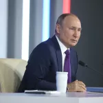 Путин пообещал россиянам полтора года без роста тарифов ЖКХ