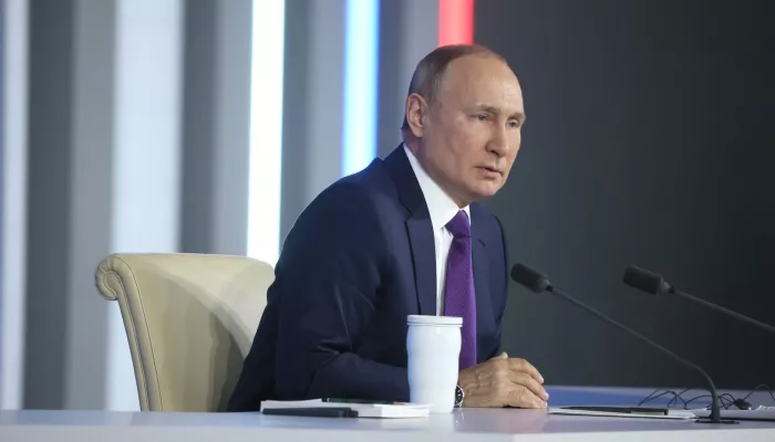 Путин предупредил, что на угрозы Россия ответит не только бронетехникой