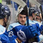 Как корова в бомболюке: хоккеисты Динамо-Алтай рискуют остаться без плей-офф