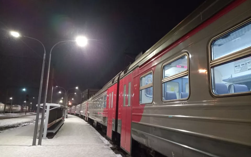 Поезд насмерть сбил 46-летнего жителя Алтайского края