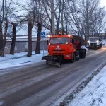 Власти Барнаула уделяют повышенное внимание уборке городских дорог от снега