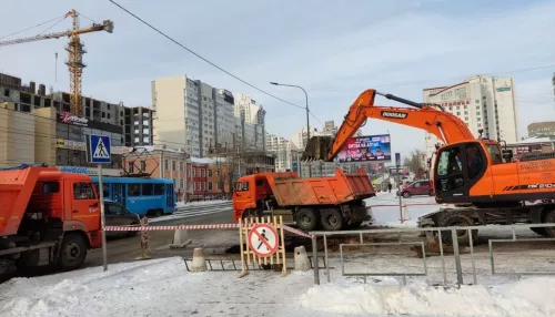 Три дома остались без воды из-за коммунальной аварии в центре Барнаула