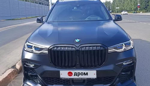 В Барнауле продают матовый BMW с панорамной крышей и управлением жестами