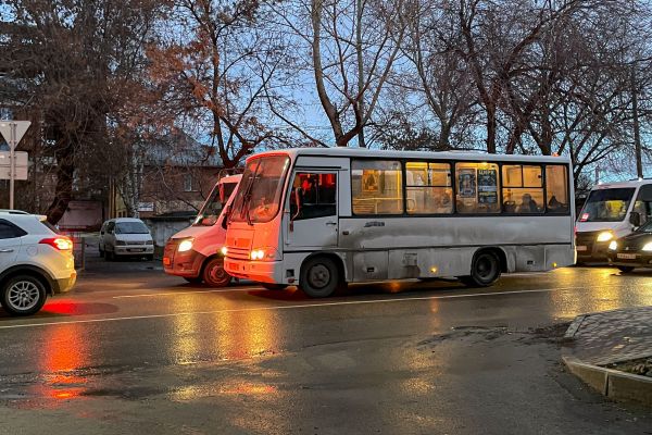 Перевозчиков для девяти автобусных маршрутов ищут в Барнауле