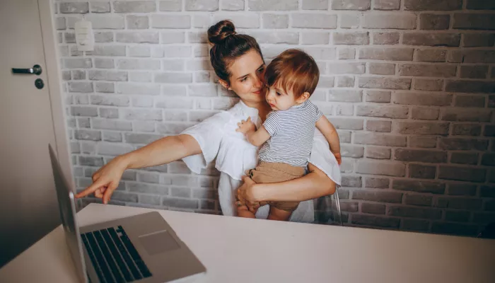 Еще один семейный праздник. Трогательные поздравления с Днем сыновей в стихах и прозе