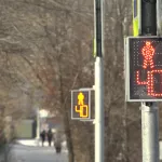 В Барнауле на оживлённом перекрёстке установили первые думающие светофоры
