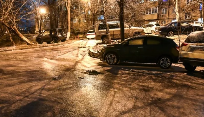 Владивосток превратился в каток после ледяного дождя: побита сотня авто