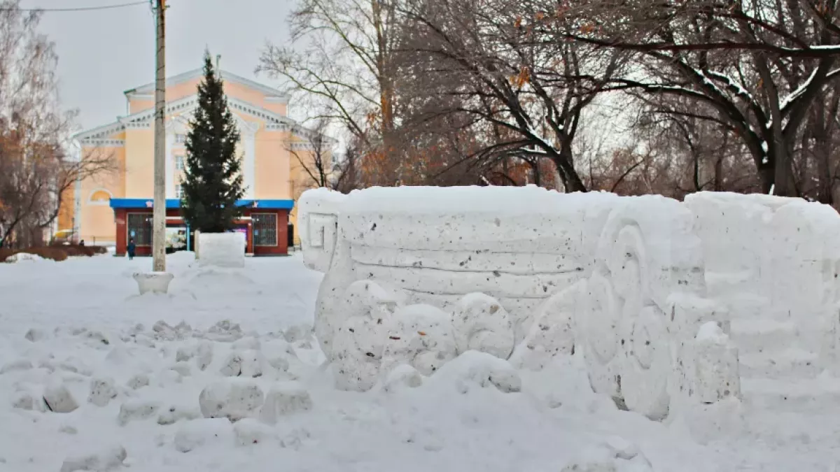 Снежный городок в Бийске